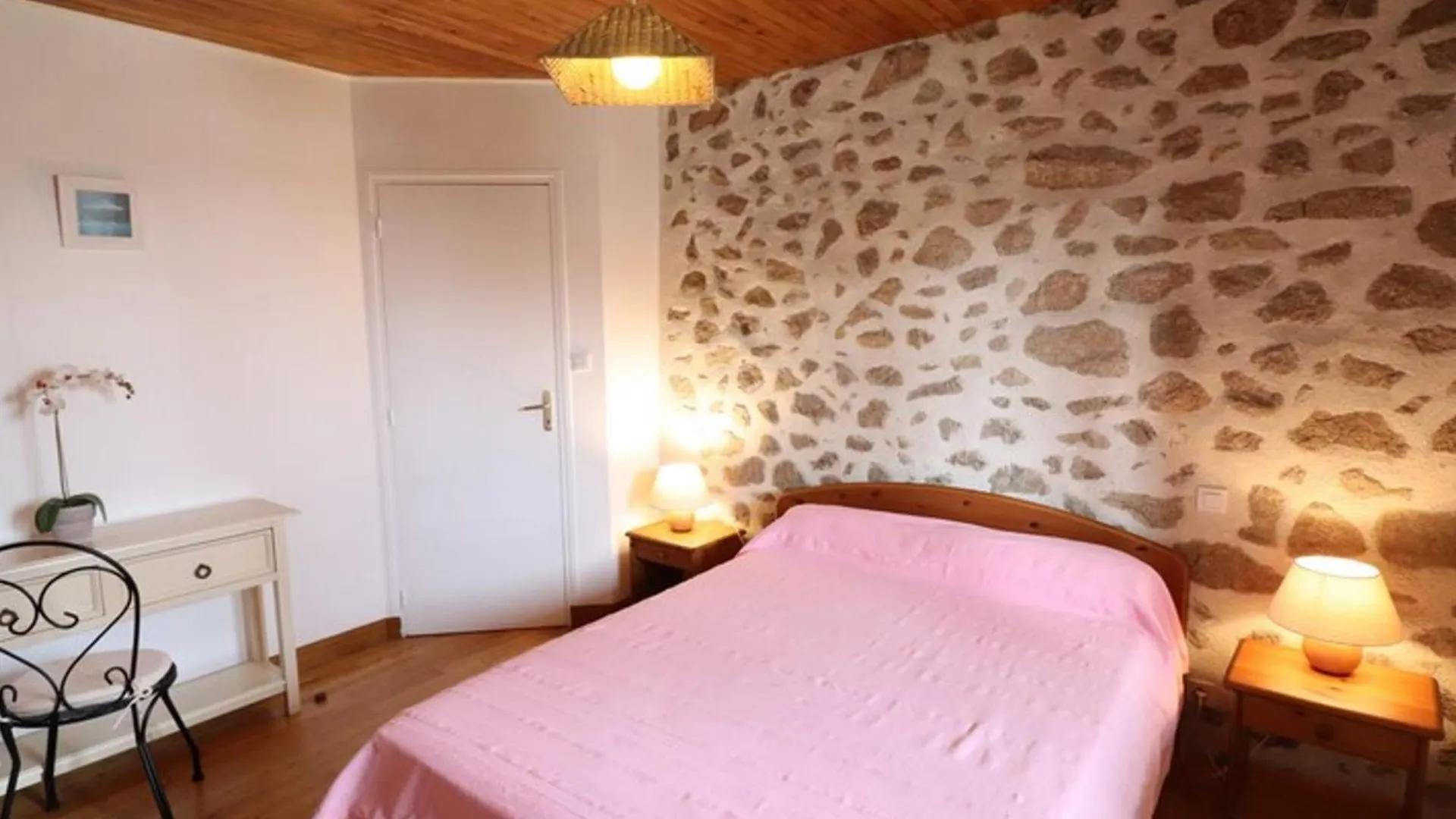 Maison De Charme Renovee Avec Jardin, Proche Du Lot Et Des Monts Du Cantal, Ideale Pour Activites Nature - Fr-1-742-72 Parlan 0*,  France